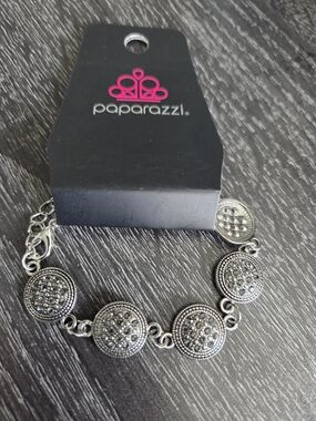 Paparazzi Silver Crystal Button Bracelet - Silver